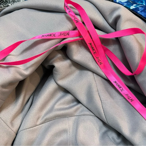 Betsey Johnson Black & White Cap Sleeved Mini Dress w/Blue Florals. Size 8. - Picture 10 of 14